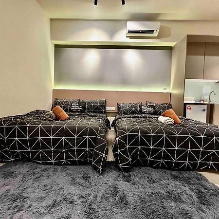 Luxury Stay-Tamarind Suite Cyber Сайберджая Экстерьер фото
